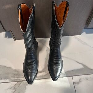 Sleek Black Leather Western Boots